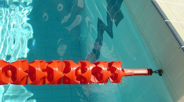 AWE002 MAXI Lane installed in pool