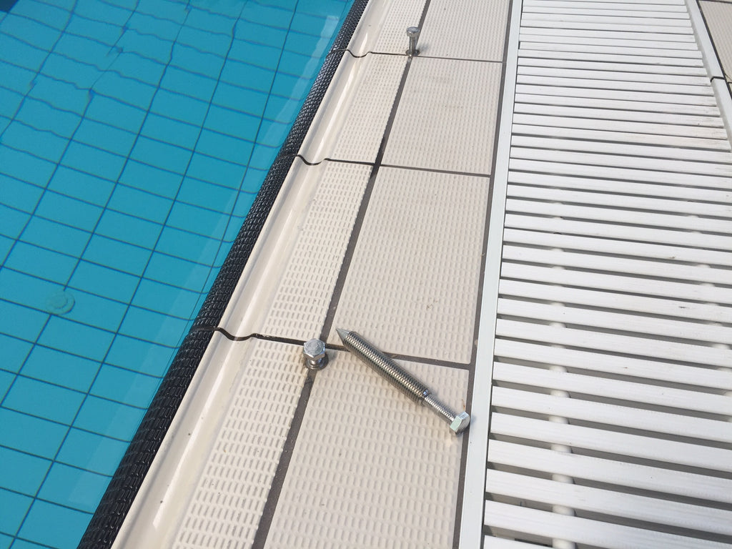 AWE026 / AWE027 / AWE028 Overflow Pool Gratings